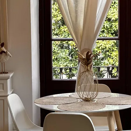 Contessa Reina Apartamento Como